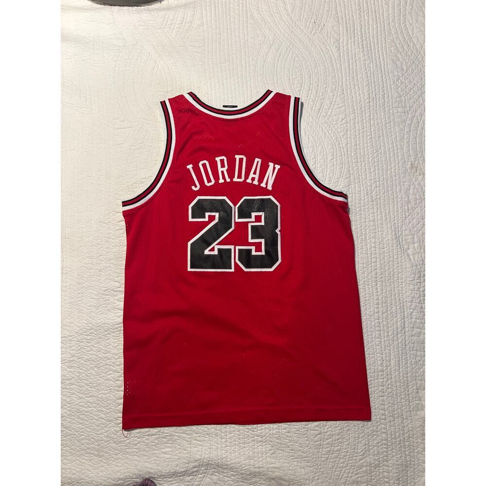 Vintage 90s Micheal Jordan jersey - Picture 2 of 8